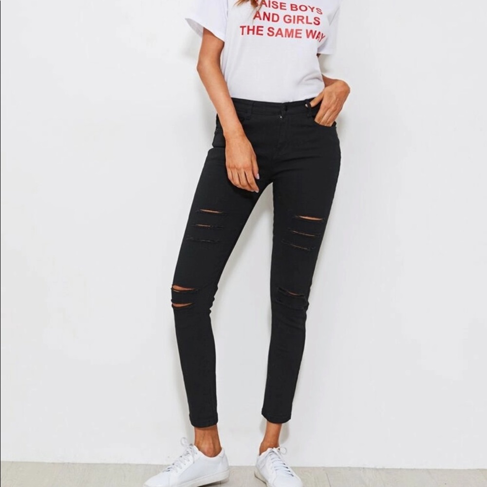 NWOT Distressed Black Skinny Jeans